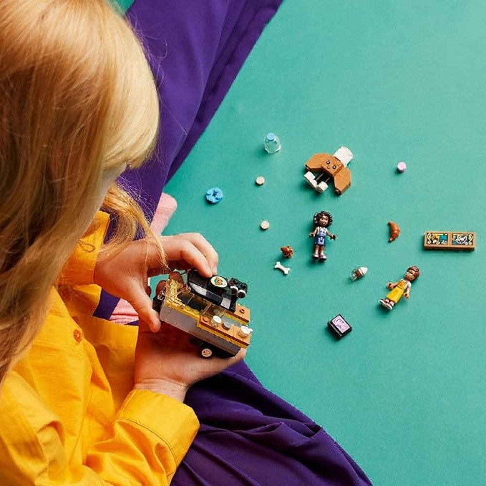 LEGO Creator 3 in 1 Playful Cat Toy - Building Toy with 3 Building Options, Cat, Dog, or Pigeon - Animal Figures for Kids, Girls and Boys, Ages 8+ - Gift Idea for Birthday