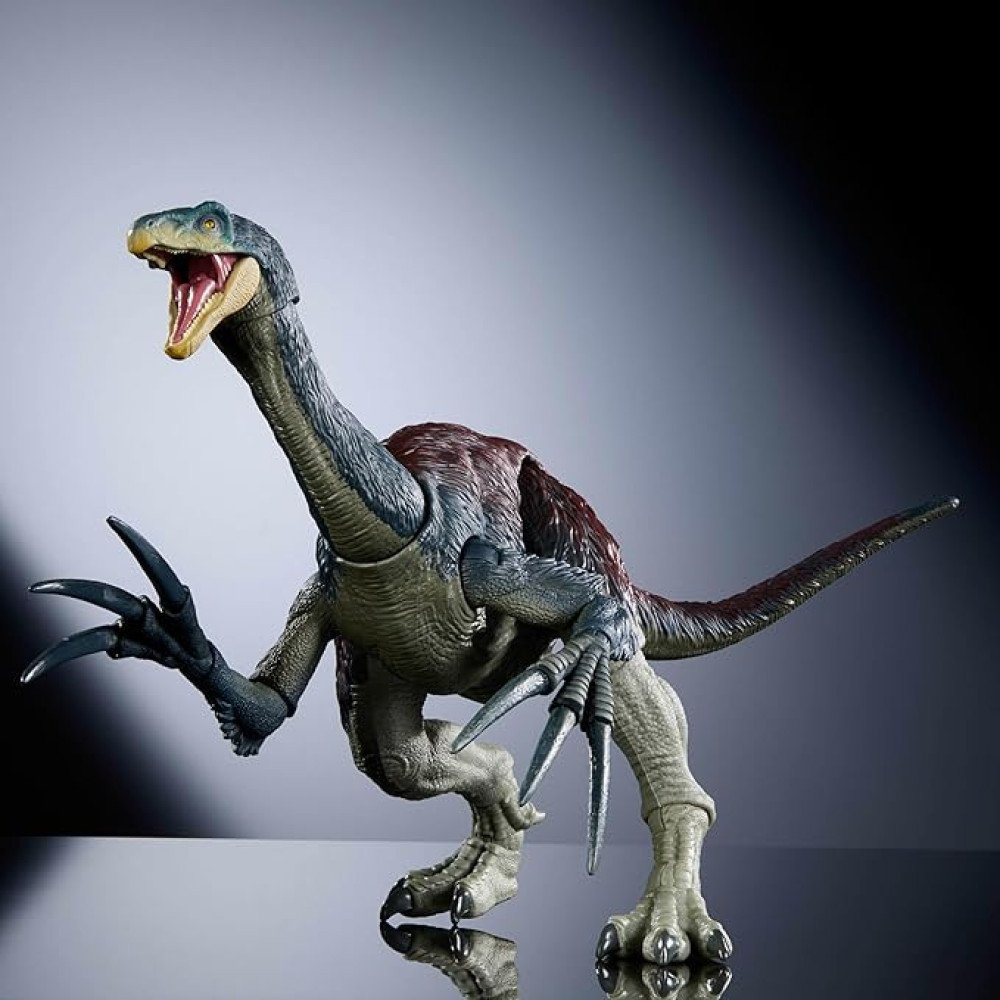 Mattel Jurassic World Dominion Hammond Collection Therizinosaurus Dinosaur Figure with 25 Articulations, Fully Jointed Claws, Glass Eyes & Wired Tail